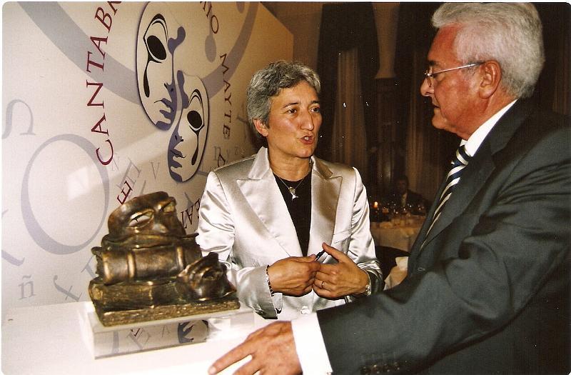 AMPARO CON ALEJANDRO COLUBI.jpg